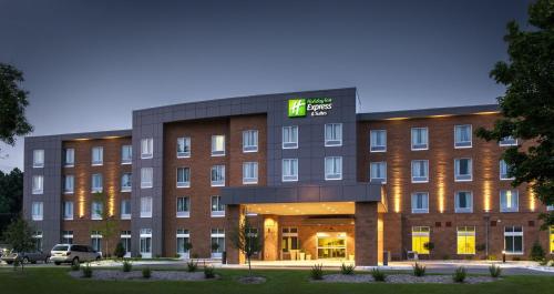 Holiday Inn Express & Suites Madison Central By Ihg,Dane County>>Dane,3 star