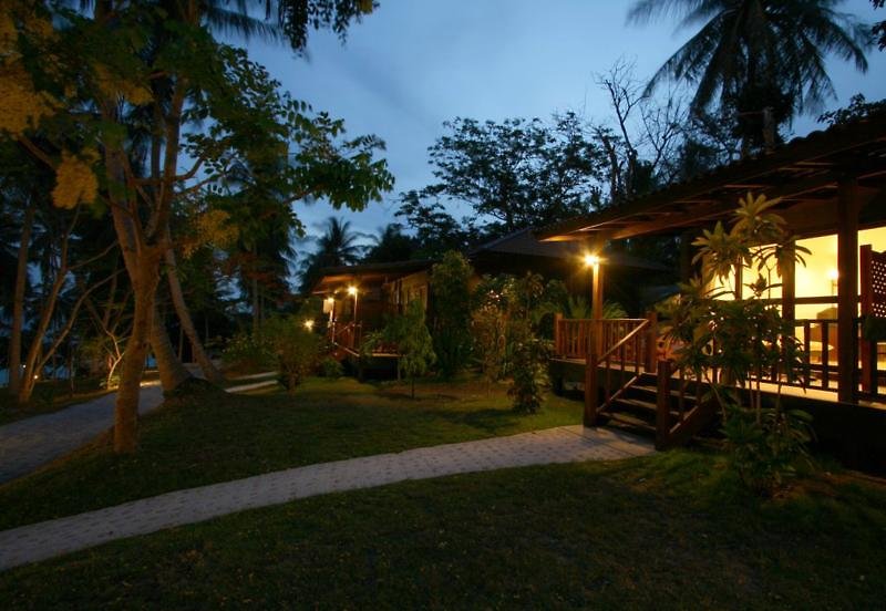 Ban Raya Resort And Spa,Phuket>>Ko Racha Yai,3.5 star