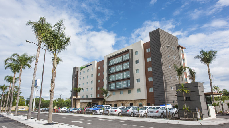 Holiday Inn Express & Suites Celaya, An Ihg Hotel