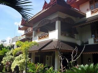 hotel by the red canal