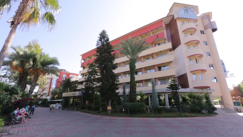 saphir hotel and villas
