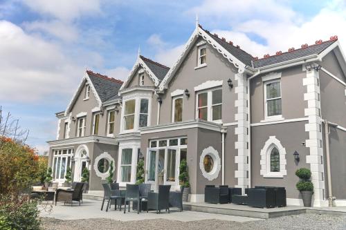 Llwyn Country House,Llanelli>>Carmarthenshire,3 star