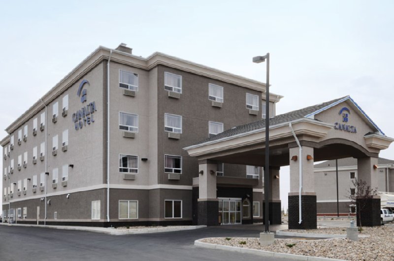 Weyburn Canalta Hotel