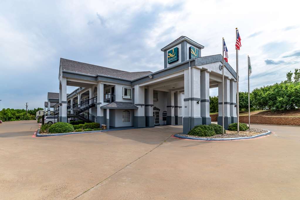 quality inn and suites canton