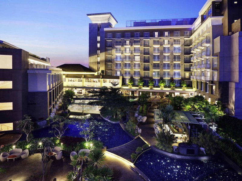Grand Mercure Bandung Setiabudi,Near Villa Isola,5 star