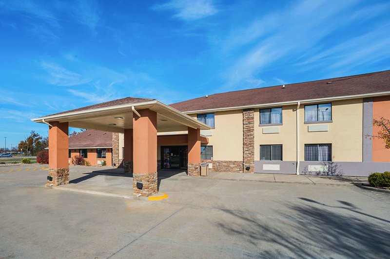 Quality Inn Carbondale University Area,Herrin>>Carbondale,2 star