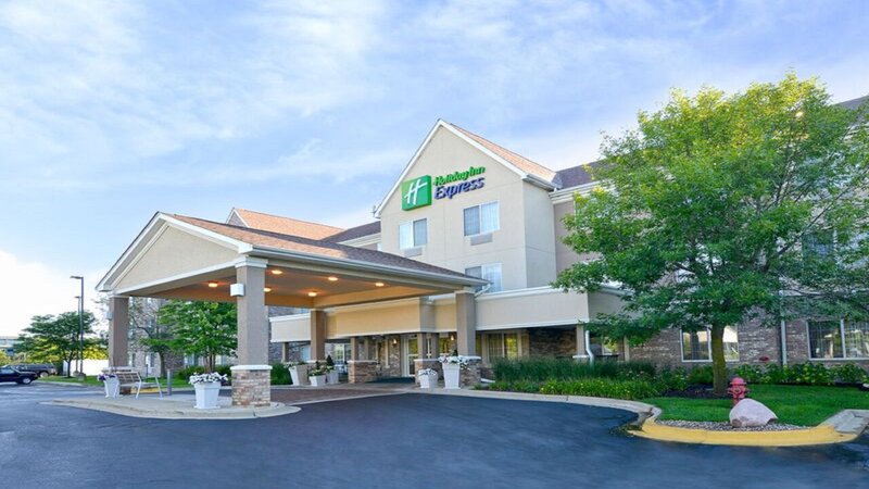 Holiday Inn Express & Suites Chicago-Deerfield/Lincoln, An Ihg Hotel