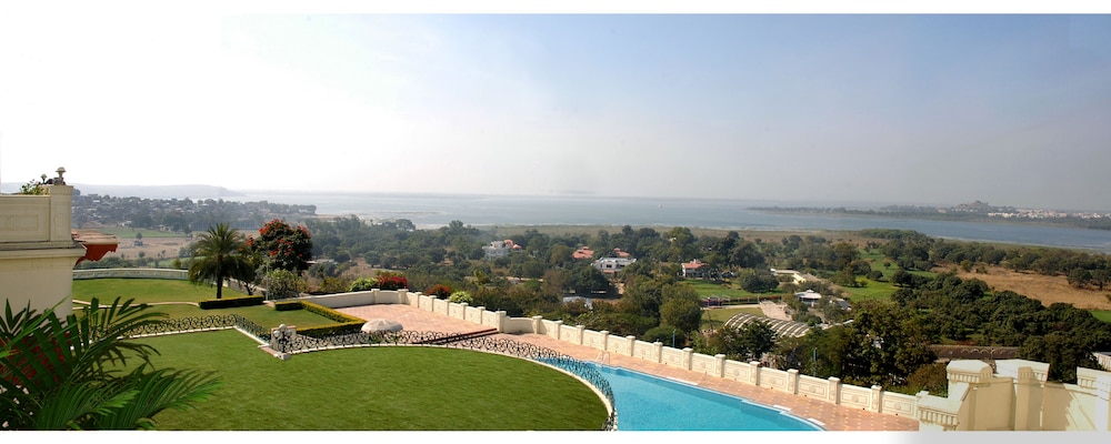 Noor-Us-Sabah Palace,Madhya Pradesh>>Bhopal,3.5 star