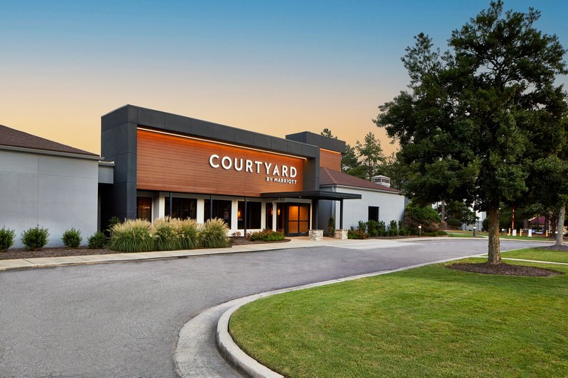 Courtyard By Marriott Memphis East/Park Avenue