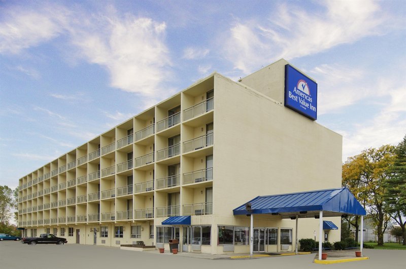 Travelodge By Wyndham Cleveland Airport,Brooklyn>>Brook Park,2 star