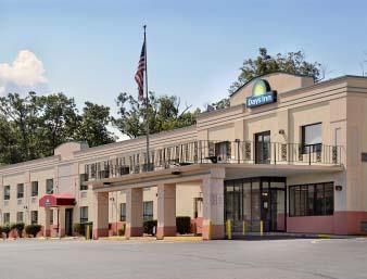 Red Roof Inn & Suites Newburgh - Stewart Airport