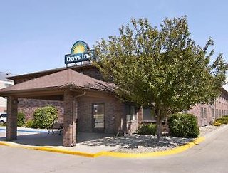 days inn by wyndham grand forks columbia mall