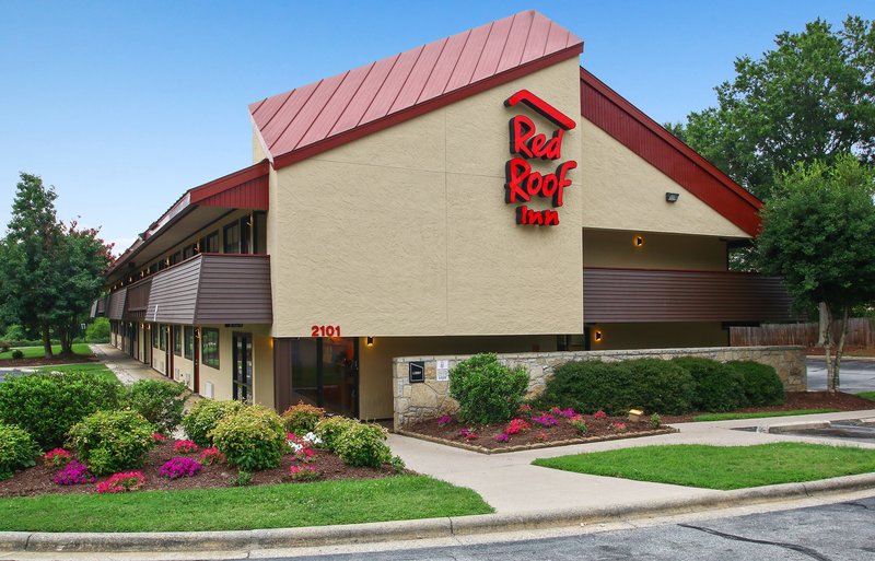 red roof inn greensboro coliseum