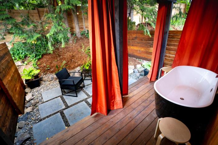 Artbliss Hotel,,4 star