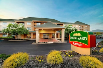 courtyard by marriott state college