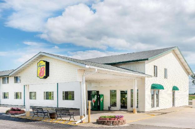 Super 8 By Wyndham Okawville,Illinois>>Carlyle Lake,2 star