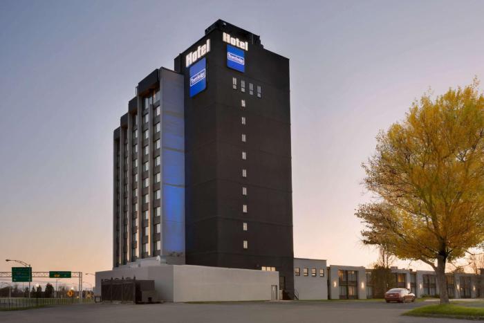 travelodge by wyndham hotel and convention centre quebec city