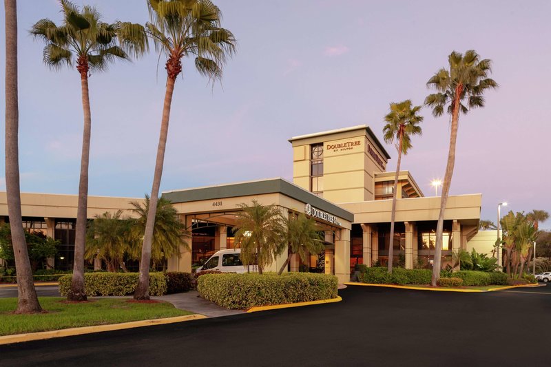 doubletree by hilton palm beach gardens