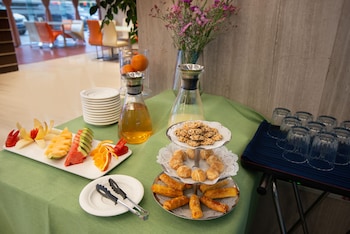 Holiday Inn Express Chengdu Wuhou By Ihg,Sichuan>>Chengdu,4 star