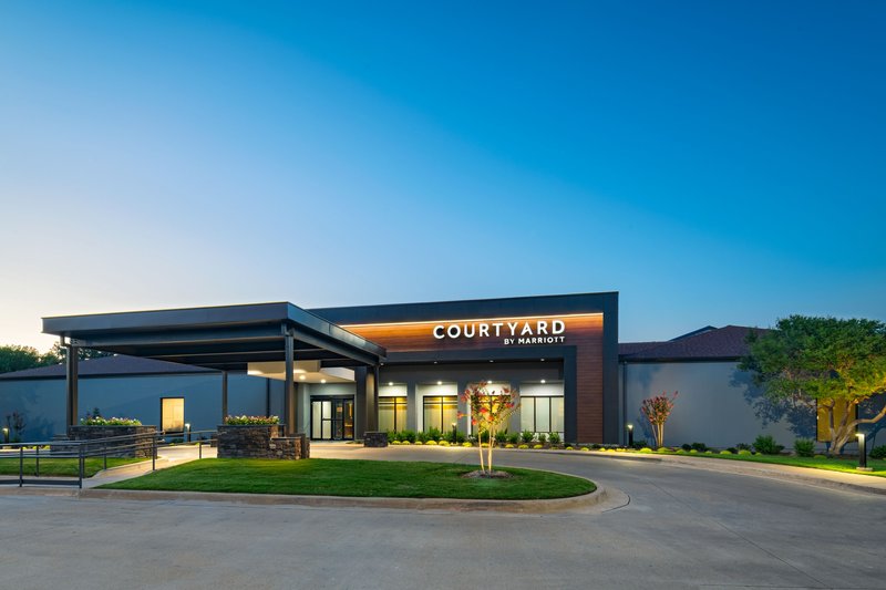 courtyard by marriott fort worth university drive