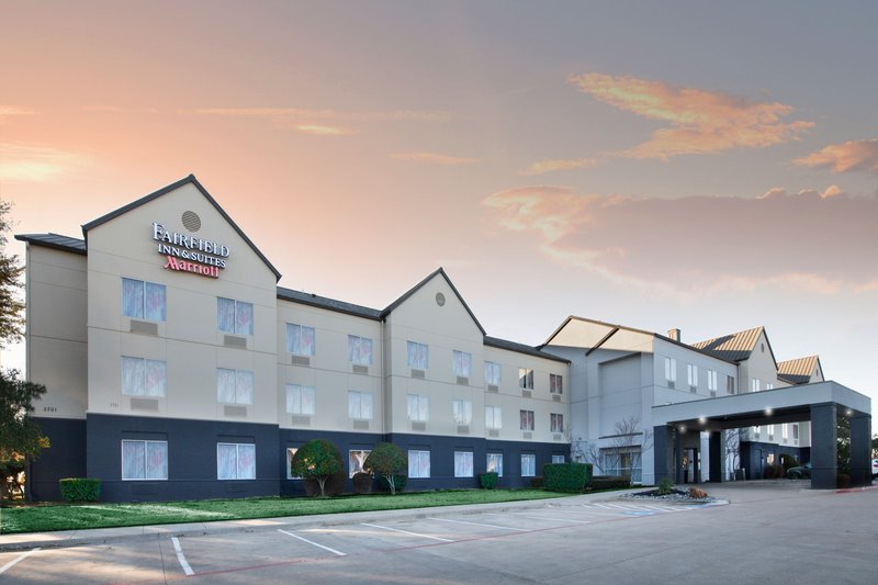 fairfield inn and suites fort worth fossil creek