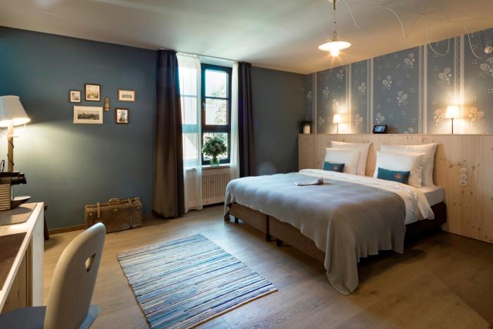 Marias Platzl,Mariahilfplatz 4,3 star