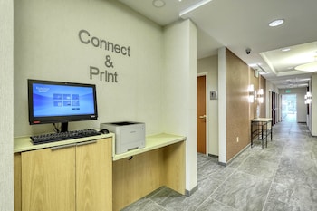 fairfield inn and suites by marriott woodbridge