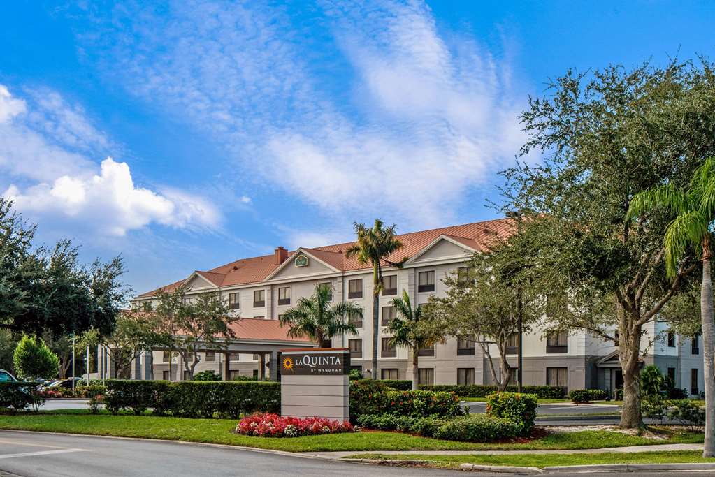 la quinta inn and suites bonita springs