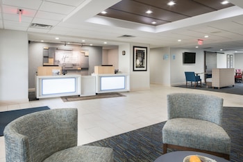 Holiday Inn Express Louisville Northeast By Ihg,Worthington>>Louisville,3 star