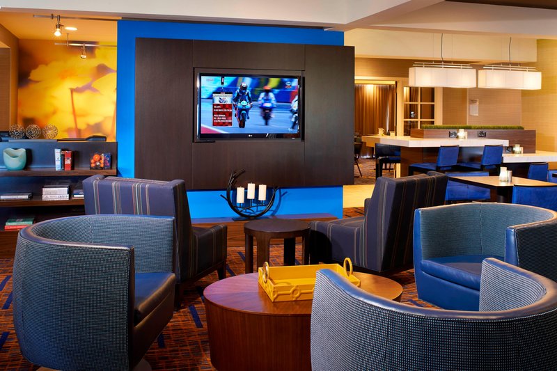Courtyard By Marriott Detroit Utica