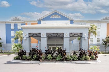 Holiday Inn Express & Suites Charleston-Ashley Phosphate By Ihg,Goose Creek>>Charleston,3 star