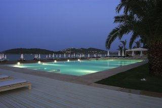 Plaza Resort Hotel,Anavyssos Beach>>Anavyssos,5 star