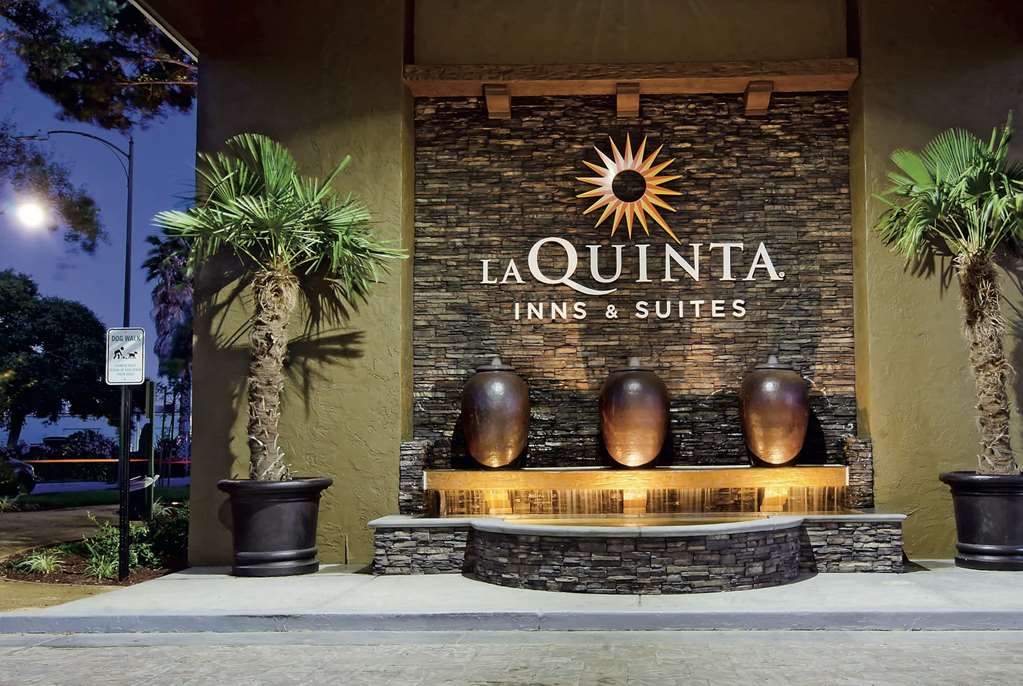 la quinta inn and suites by wyndham san jose airport