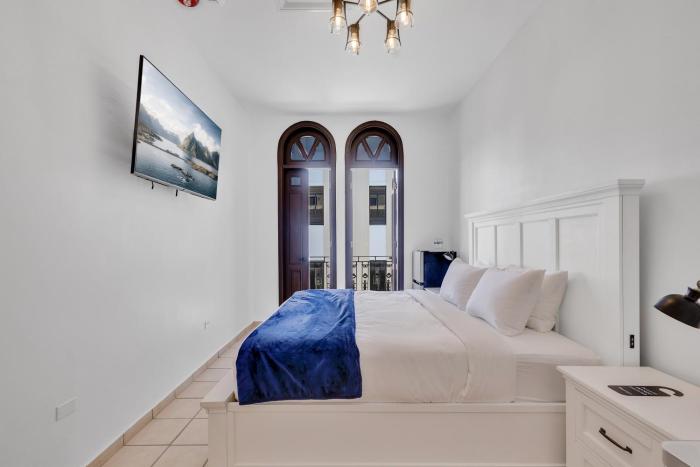 Plaza De Armas,,2 star