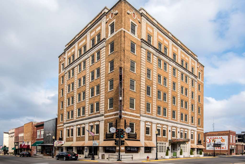 hotel bothwell sedalia central district ascend hotel collection