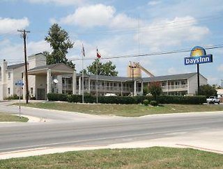 days inn by wyndham kerrville