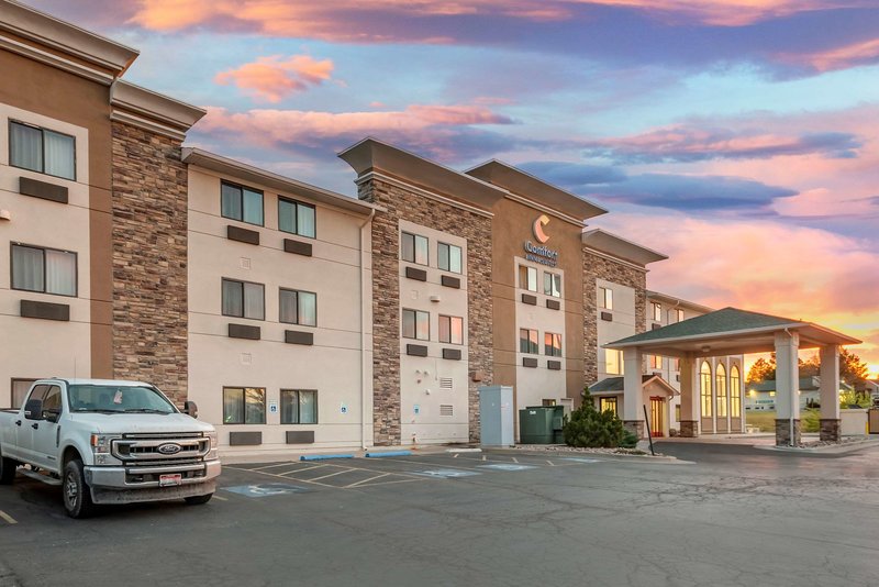 comfort inn and suites pueblo