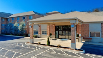holiday inn express and suites by ihg