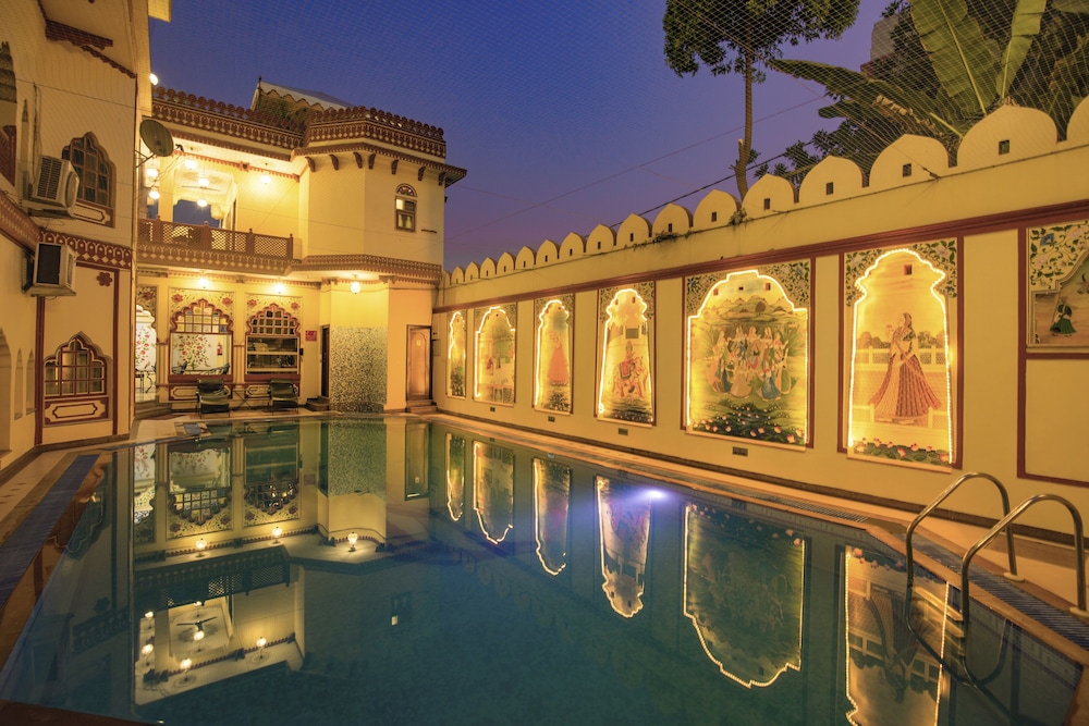 Umaid Bhawan - A Heritage Style Boutique Hotel,Bani Park,4 star