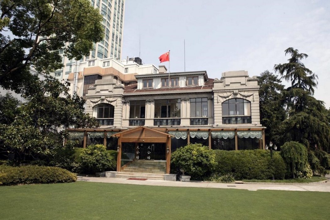 Donghu Hotel,,5 star