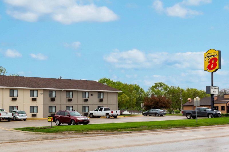 Super 8 By Wyndham Storm Lake,Storm Lake>>Buena Vista County,2 star