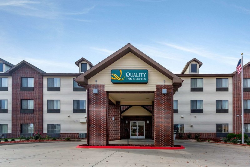 Comfort Inn & Suites,In Emporia,2.5 star