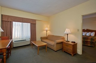 Country Inn & Suites By Radisson, Williamsburg Eas