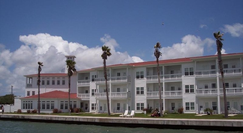 Lighthouse Inn At Aransas Bay