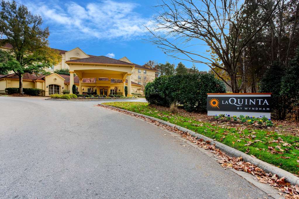 la quinta inn and suites by wyndham raleigh crabtree