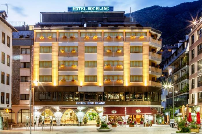 hotel roc blanc and spa