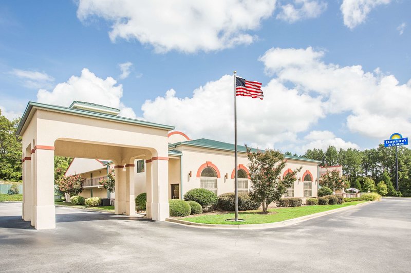 days inn and suites by wyndham columbia airport