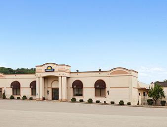 Tesla Wellness Hotel And Medbed Center,Butler County>>Butler,2.5 star