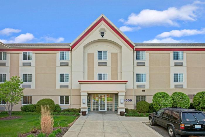Mainstay Suites Northbrook Wheeling,,3 star
