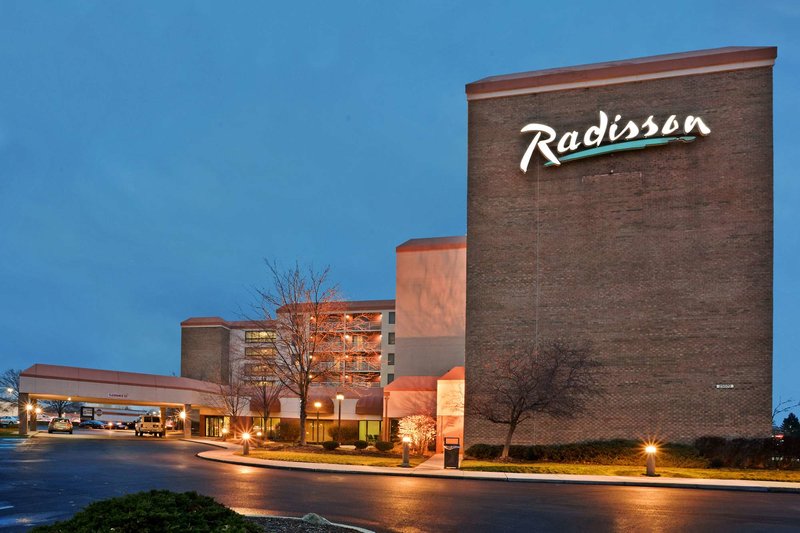 Hotel Rl Cleveland Airport West,Middleburg Heights>>Cleveland,4 star